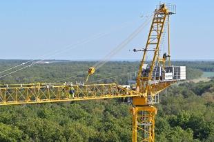 Manitowoc-launches-two-new-Potain-luffing-jib-cranes-2.jpg